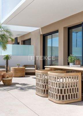 Semi-Detached Villas with Swimming Pools in Dolores Alicante