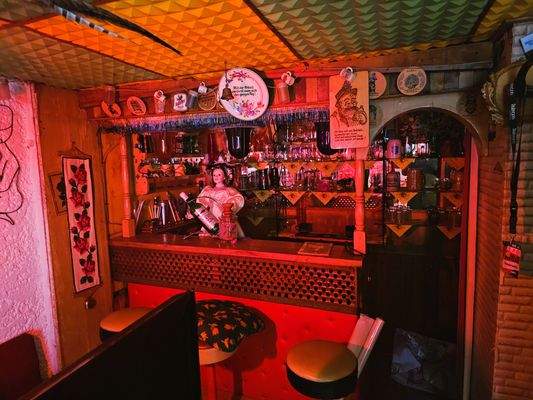 Gemütlicher Hobbyraum mit Bar 