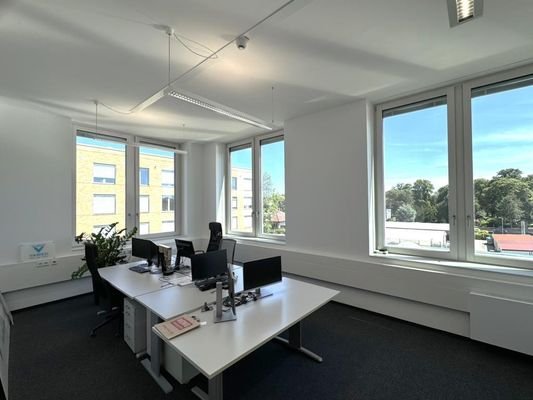 Büro groß