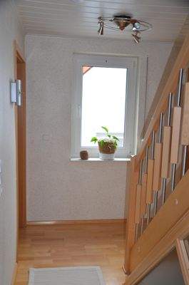 Flur und Treppe ins Dachgeschoss