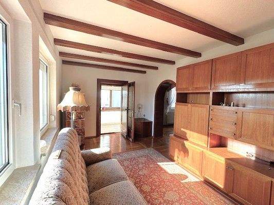 EG/OG: Wohnbereich mit Gemütlichkeit und Weitblick