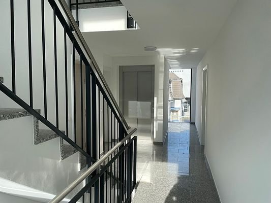 Treppenhaus 1. OG