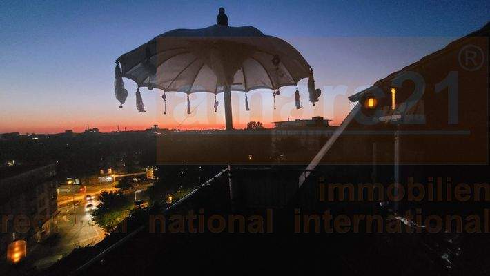 Dachterrasse bei Abend1