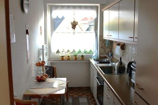 Ahlener Innenstadt, eine 2 Zimmerwohnung im 1.OG in der Nähe des Bahnhofs und des Gebrüder-Kerkmann-Platzes. - Photo 3