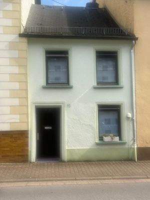Haus Wadern, Oberstr. Vorderansicht.jpeg.JPG