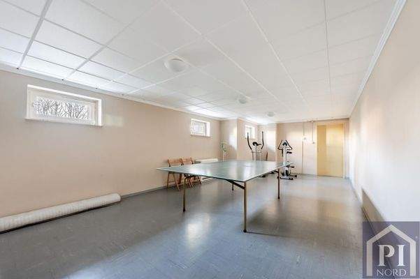 Großer Gemeinschaftshobbykeller