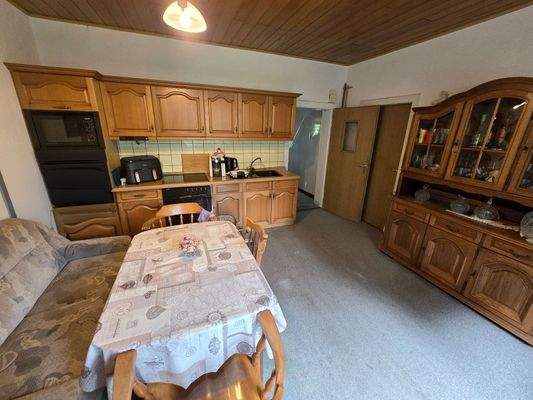 Küche mit Einbauküche