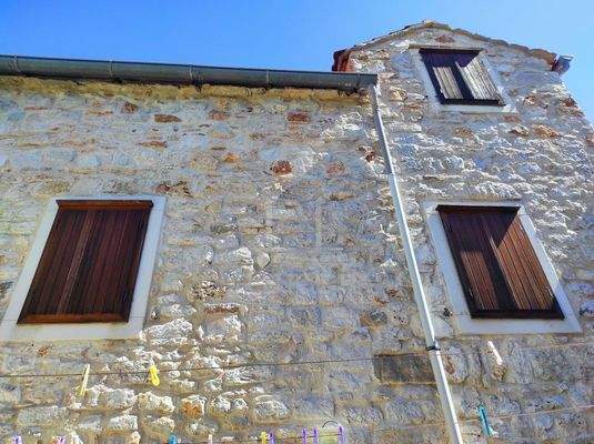 Steinhaus in Top-Lage direkt am Meer auf Hvar