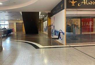 Eingang und Fläche im Center