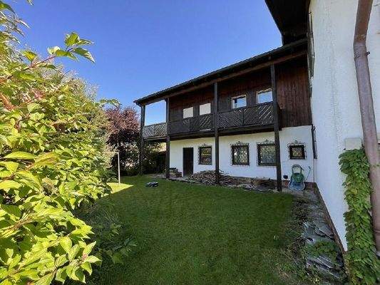 Hausansicht Doppelgarage mit Ausbau DG