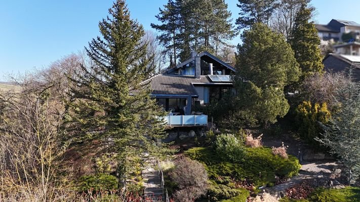 Haus und Grundstück