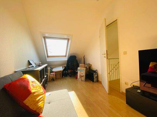 Schlaf-/Gäste-/Kinderzimmer DG
