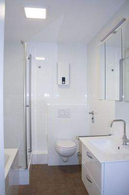 2OG Vorne Badezimmer