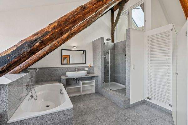 Badezimmer Wohnung 1./2.DG