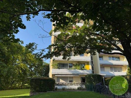 ... mit ringsrum ... 