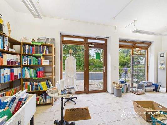 CAM01869G0-PR0269-STILL003