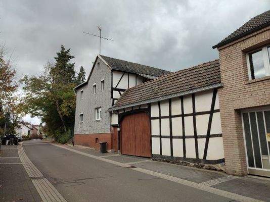 Einfahrt Seitenansicht