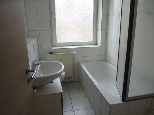 Wannenbad mit Fenster