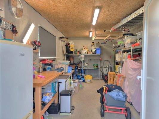 Werkstatt an Garage