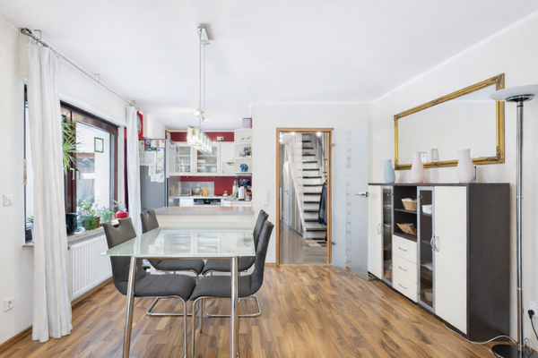 Modern und heller Küchenbereich