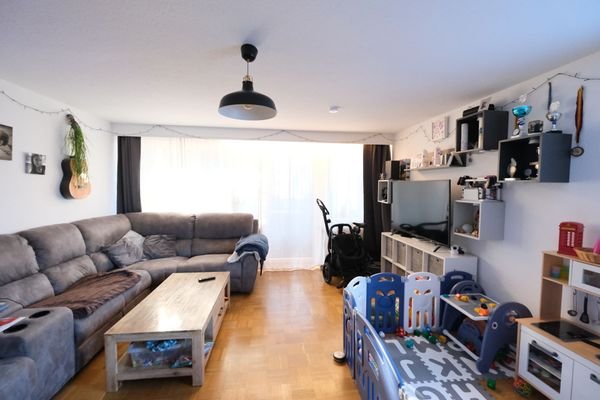Das helle Wohnzimmer