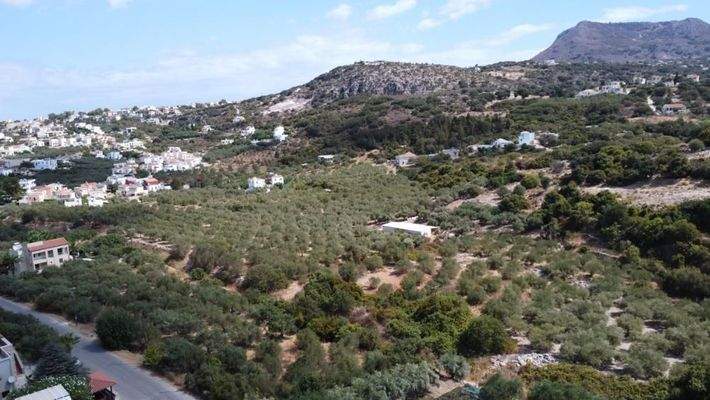 Kreta, Almyrida: Schönes Grundstück mit Baugenehmigung zu verkaufen
