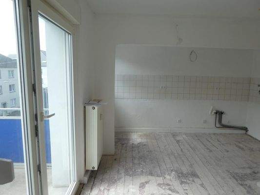 Wohnküche mit Balkon