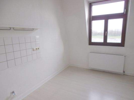 Küche mit Fliesenspiegel