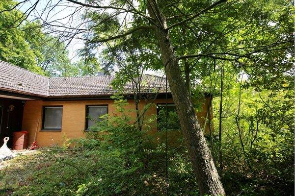 Baugrundstück mit Altbestand