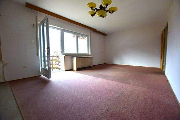 Wohnzimmer EG mit Zugang zum Garten 