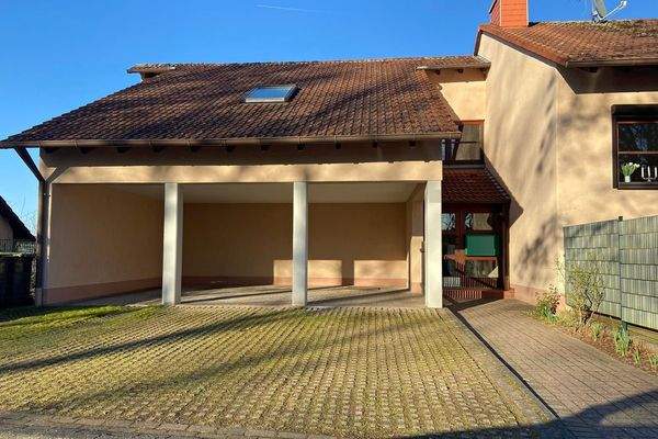 Stellplatz + Carport