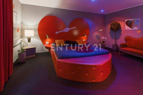 Séparée "Herz" - extravagantes Design mit romantischem Flair