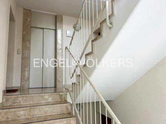 Gepflegtes Treppenhaus