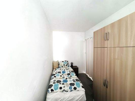 Schlafzimmer - Verbessert - (KI generiert)