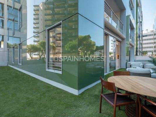 Beachfront Flats with Community Pool in Girona Platja d’Aro