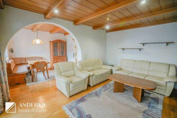 offener Wohn- und Essbereich