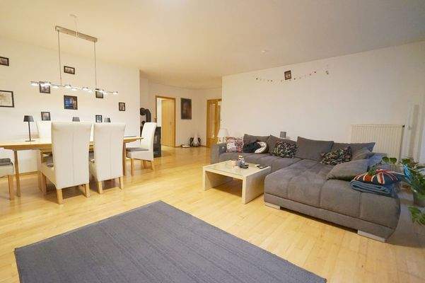 MFH 1 mit jungem Baujahr