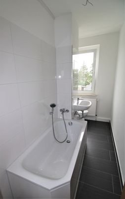 Bad mit Wanne
