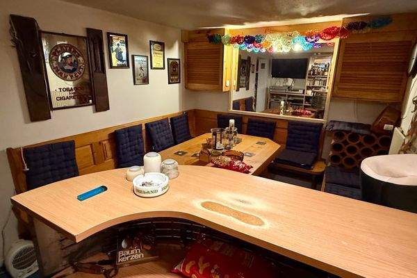 Barbereich im Keller