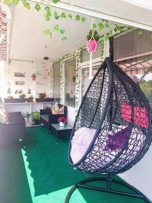 Großer Balkon Terrasse zum Entspannen