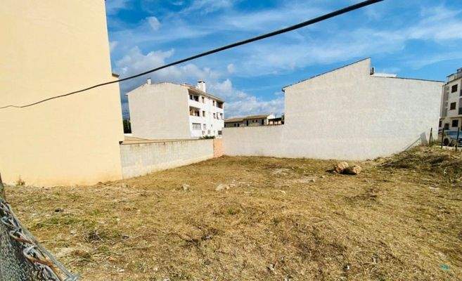 Mehrfamiliengrundstück zum Verkauf in Binissalem, Mallorca