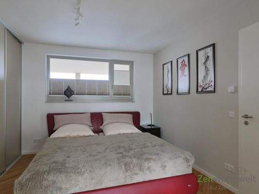 Doppelbett im Schlafzimmer