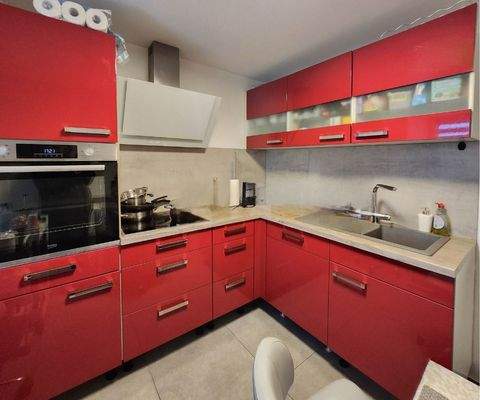 OG links Küche mit moderner Einbauküche im Kaufpreis inbegriffen