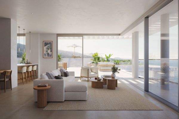 Wohn-/Essbereich mit Meerblick