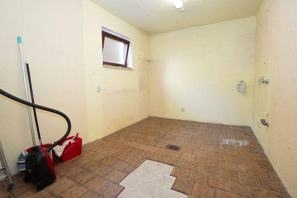 Eigener Keller_ Waschküche UG