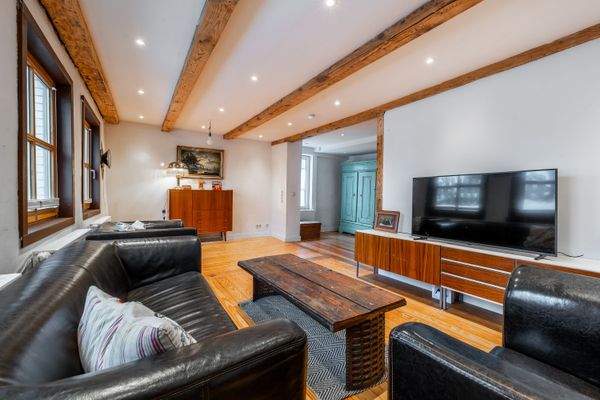 DI - Forbes Global Properties