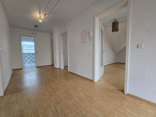 Radebeul- Rosenstr.7 DG Flur