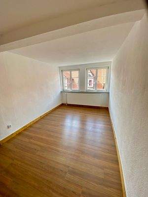 1 Zimmer im Dachgeschoss