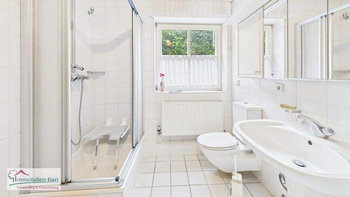 Badezimmer 1. Whg im 1. UG