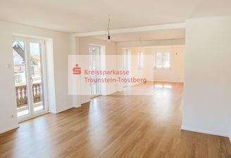 Blick von Wohnzimmer zum Essbereich